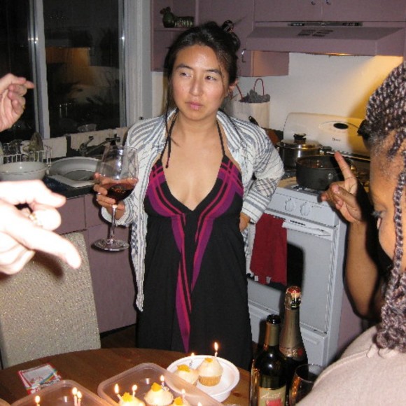 Meet your Posher, Jiwon - Picture 1 of 1